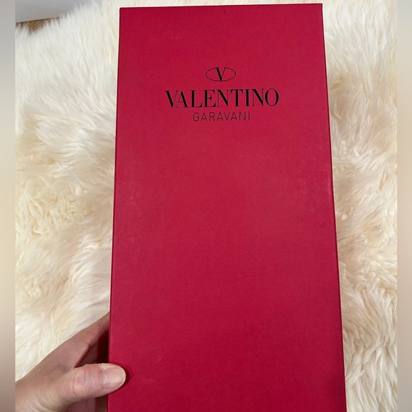 VALENTINO GARAVANI Rockstud Patent Leather Flats – Hot Pink (37 / US 7) - Picture 12 of 16